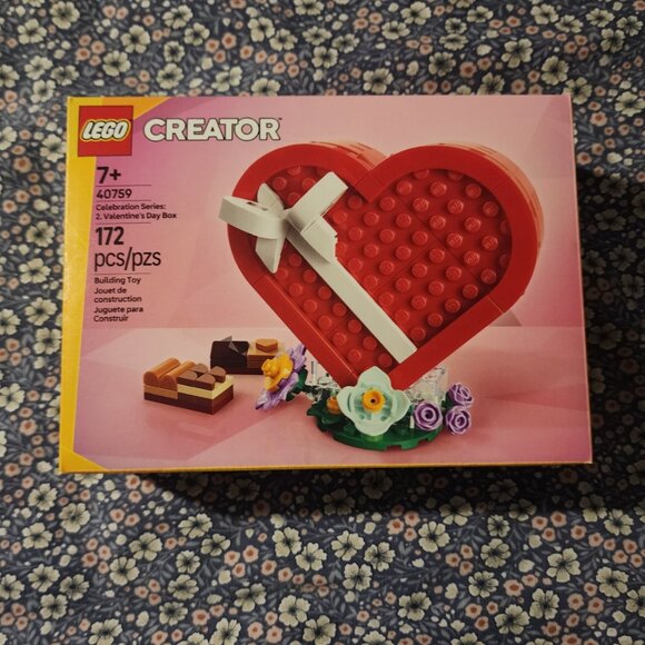 NIB LEGO 40759 Valentine's Day Box - Picture 1 of 1